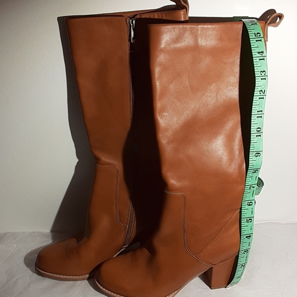 bill blass Shoes - EUC Bill Blass womens Boots